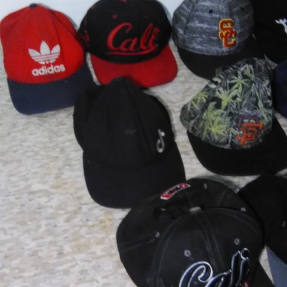 20 California hats - Picture 3 of 7